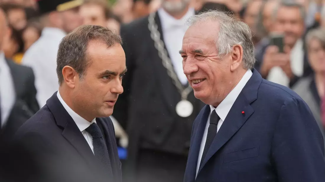 Lecornus Vorgänger Bayrou stürzte über eine verlorene Vertrauensfrage. - Bild: Christophe Ena/AP/dpa