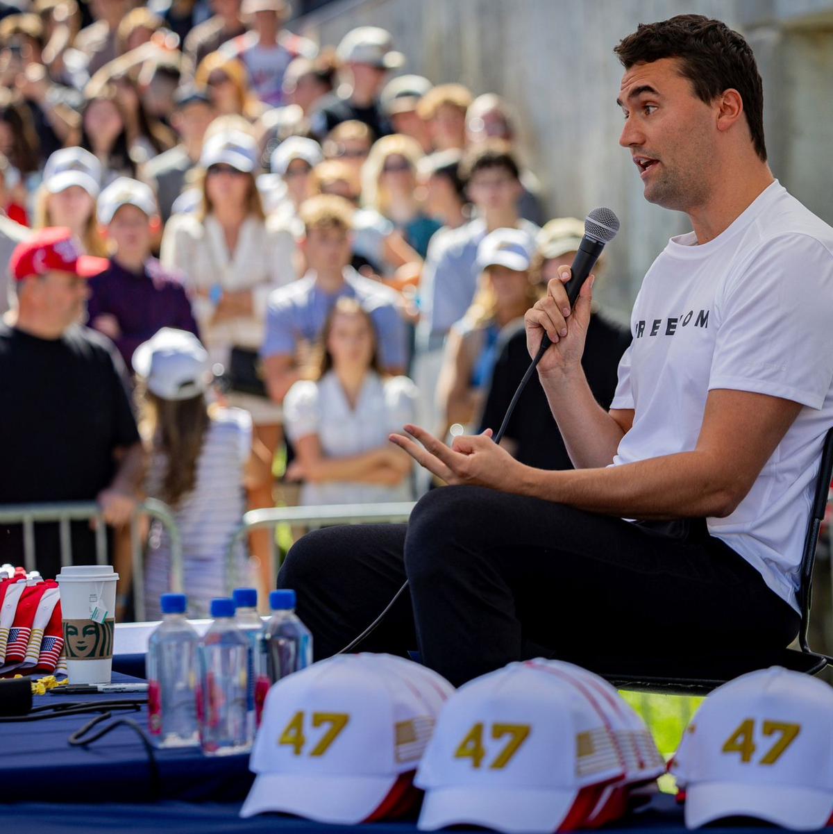 Die Polizei sperrt das Gelände ab, nachdem auf Kirk geschossen wurde.  - Foto: Tess Crowley/The Deseret News/AP/dpa