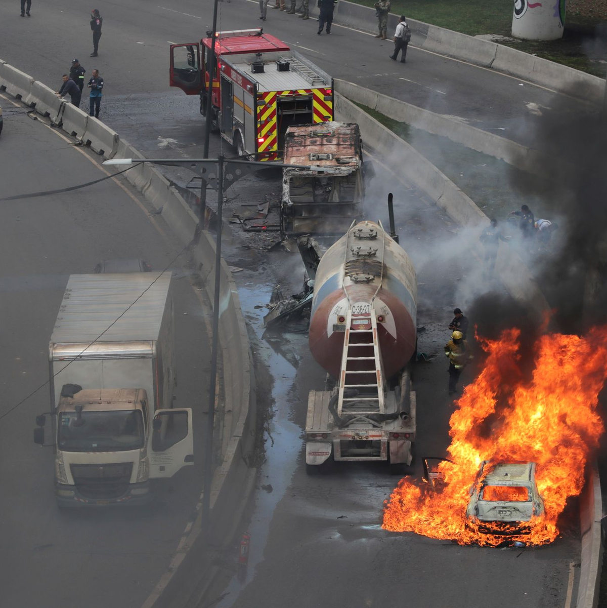 Der Unfall ereignete sich im Osten von Mexiko-Stadt. - Foto: Tristan Velazquez/AP/dpa