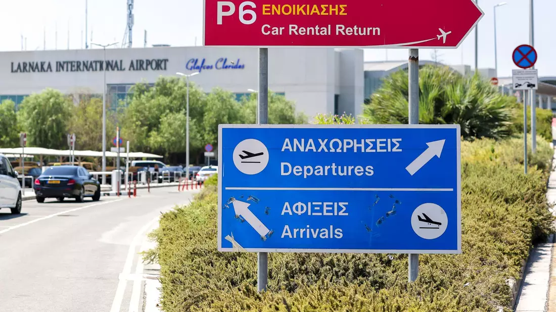 Auch der Flughafen Larnaka ist vom Streik betroffen. (Archivbild) - Bild: Christoph Reichwein/dpa