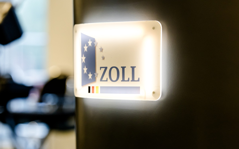 HZA-HH: Feierliche Amtseinführung der neuen Leiterin Melanie Schmaljohann beim Hauptzollamt Hamburg//Neue Leitung an der Spitze des HZA Hamburg - Foto: presseportal.de