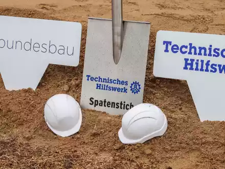 THW HH MV SH: Presseeinladung: Spatenstich für THW-Neubau in Eckernförde - Foto: presseportal.de