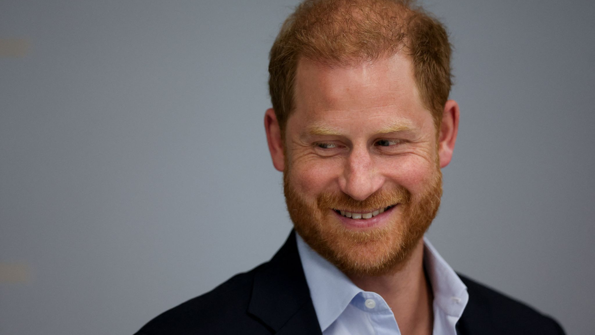 Hat Prinz Harry wieder Grund zu lachen? Britische Medien spekulieren über eine sich abzeichnende Versöhnung mit seinem Vater König Charles. - Foto: Suzanne Plunkett/PA Wire/dpa