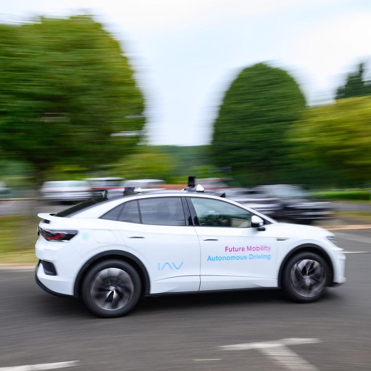 Auch beim autonomen Fahren stellen sich Fragen der Produkthaftung. (Symbolbild) - Foto: Robert Michael/dpa