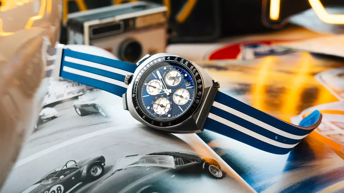 Bullhead mit Cobra-Logo / BULOVA SHELBY® Racer Chronograph - 150th Anniversary Limited Edition - Bild: presseportal.de