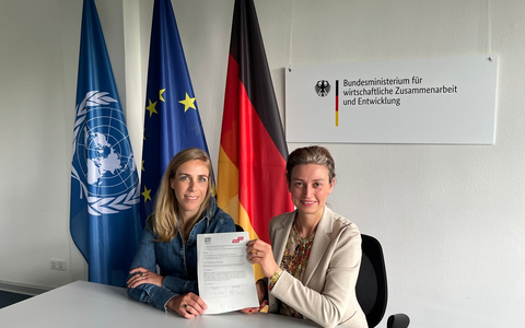 Grüner Knopf und Fair Wear bündeln Kräfte: Strategische Partnerschaft für mehr Wirkung und Skalierbarkeit von unternehmerischen Sorgfaltspflichten in der Textilindustrie - Foto: presseportal.de