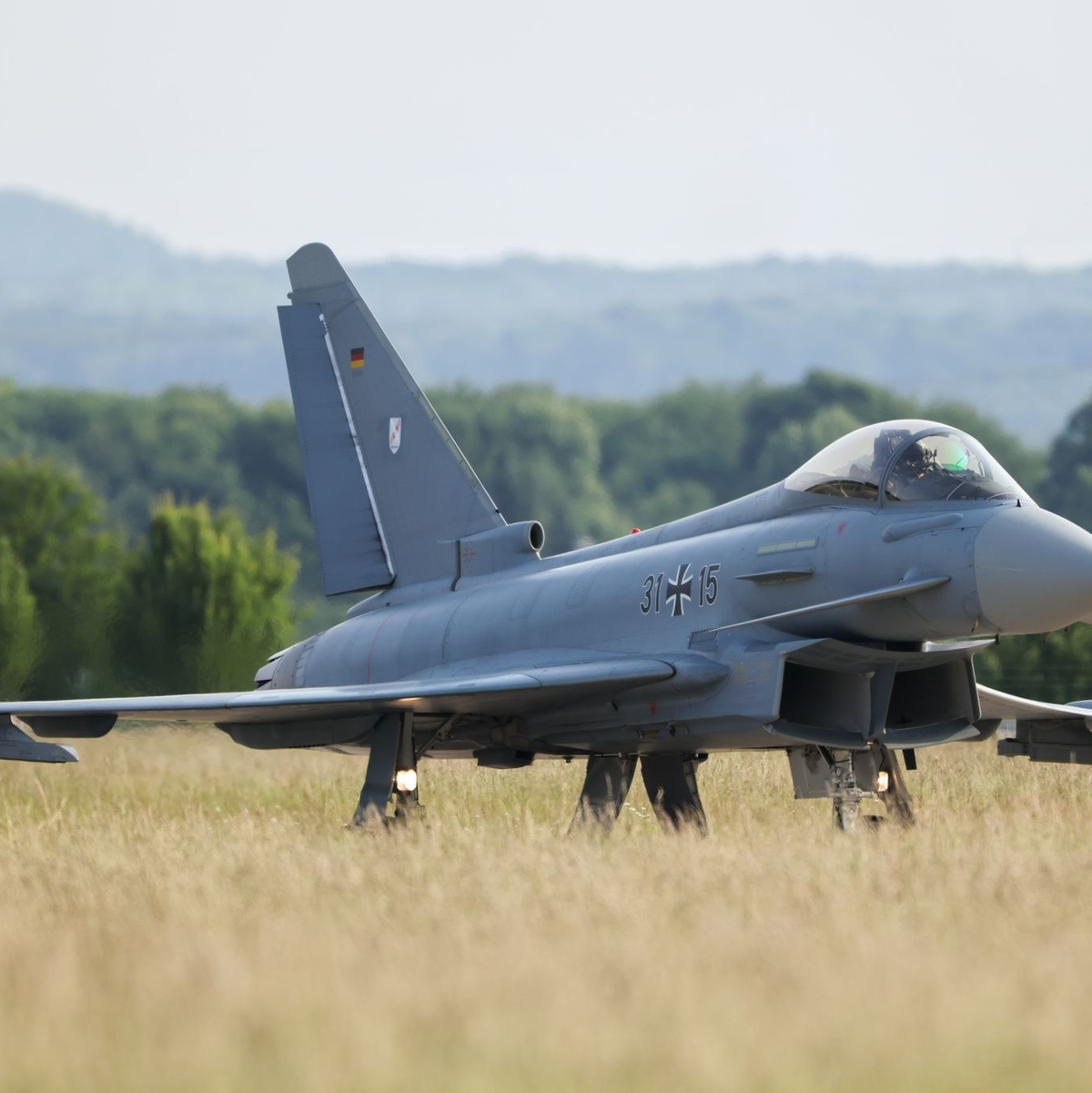 Grünes Licht für 20 neue Kampfjets im Wert von 3,75 Milliarden Euro. (Archivbild)  - Foto: Christoph Reichwein/dpa