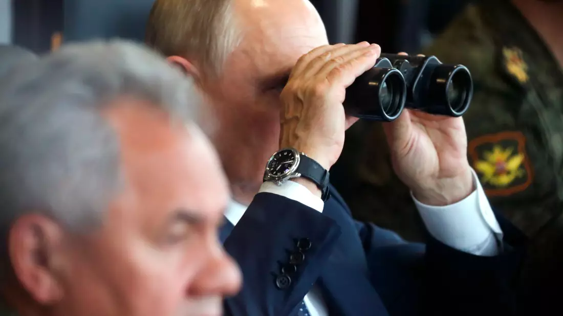 Beim vorigen Manöver 2021 verlegte Russland Truppen für den späteren Angriff auf die Ukraine. (Archivbild) - Bild: Sergei Savostyanov/Pool Sputnik Kremlin/AP/dpa