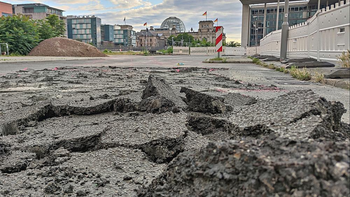 Aufgerissene Straße (Archiv) - Foto: über dts Nachrichtenagentur