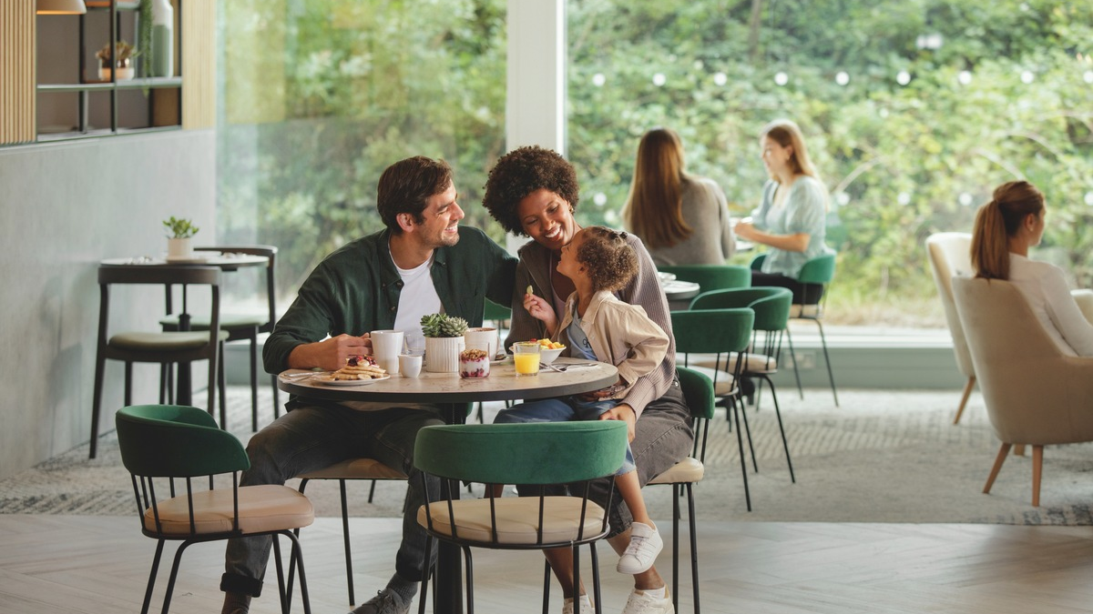 Familienreisen leicht gemacht: Mit Holiday Inn & FlixTrain reisen Kinder kostenlos durch Deutschland - Foto: presseportal.de