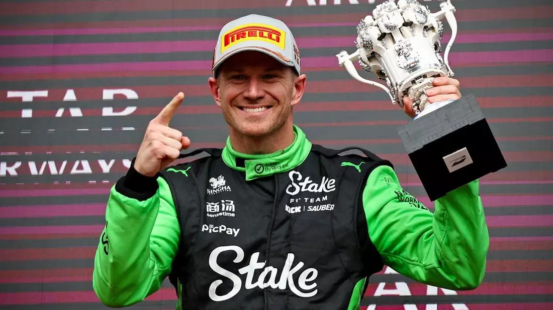 Nico Hülkenberg und Admin By Request auf der it-sa Expo&Congress in Nürnberg / Der Cybersicherheitsanbieter Admin By Request empfängt den deutschen Formel-1-Star auf Europas großer Cybersicherheitsmesse - Bild: presseportal.de