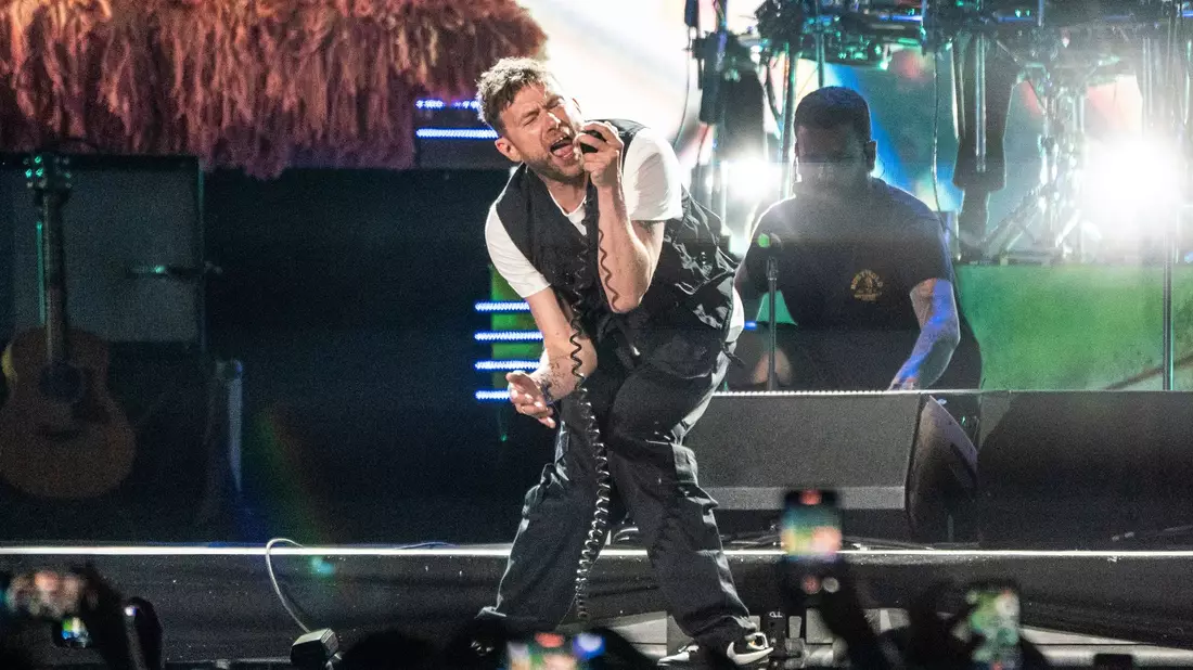 Hinter der Comic-Band Gorillaz verbergen sich der Blur-Sänger Damon Albarn und andere Künstler. (Archivbild) - Bild: Amy Harris/Invision/AP/dpa