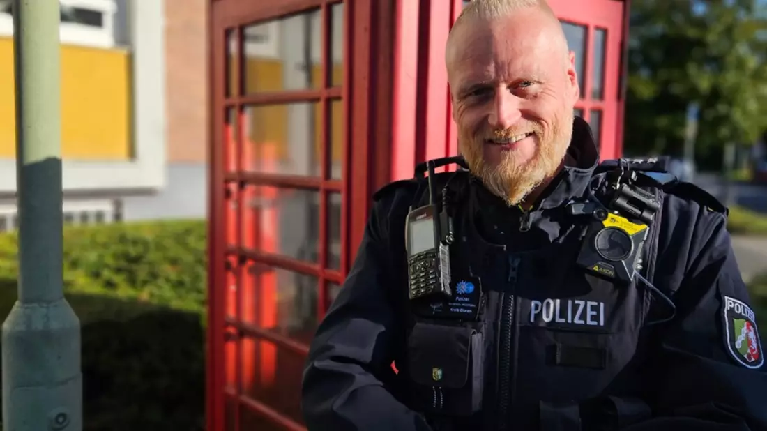 POL-DN: Ganz nah am Alltag der Menschen - Polizeihauptkommissar Marcel Krallmann ist neuer Bezirksdienstbeamter für den Bereich Langerwehe - Bild: presseportal.de