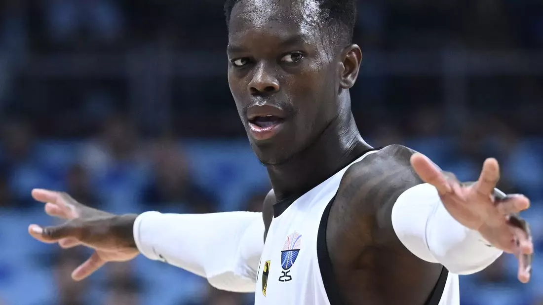 Alles im Griff! Dennis Schröder und die deutschen Basketballer spielen um den EM-Titel. - Bild: Heikki Saukkomaa/Lehtikuva/dpa