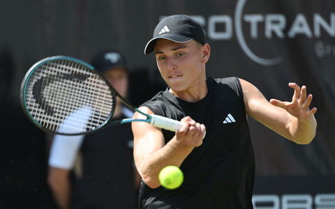 Justin Engel absolvierte als zweitjüngster deutscher Spieler der Geschichte ein Davis-Cup-Spiel. (Archivbild) - Foto: Marijan Murat/dpa