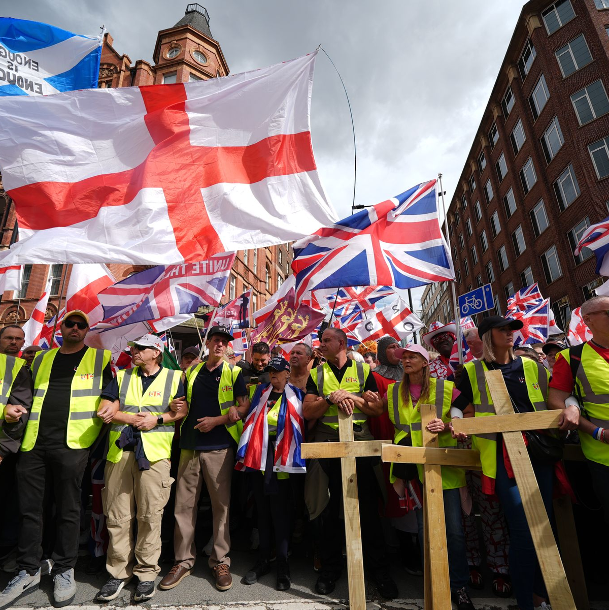 Unter dem Motto «Unite the Kingdom» versammelten sich Zehntausende Menschen in London. - Foto: Lucy North/PA Wire/dpa