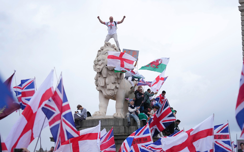 Unter dem Motto «Unite the Kingdom» versammelten sich zahlreiche Menschen in London. - Foto: Joanna Chan/AP/dpa