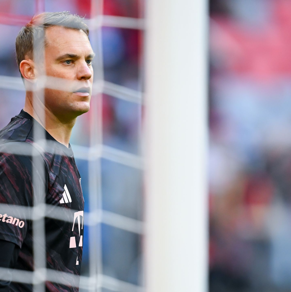 Manuel Neuer stoppt die Debatten um eine Rückkehr ins DFB-Tor. - Foto: Sven Hoppe/dpa