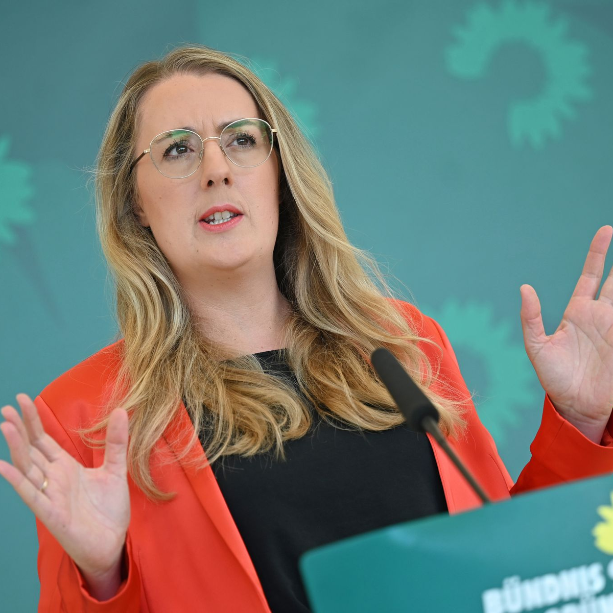 Grünen-Fraktionschefin Katharina Dröge wünscht sich in Sachen Erbschafts- und Schenkungssteuer eine «Aussage der CDU und von Jens Spahn, ob jetzt konkret gehandelt werden sollte». (Archivbild) - Foto: Helena Dolderer/dpa