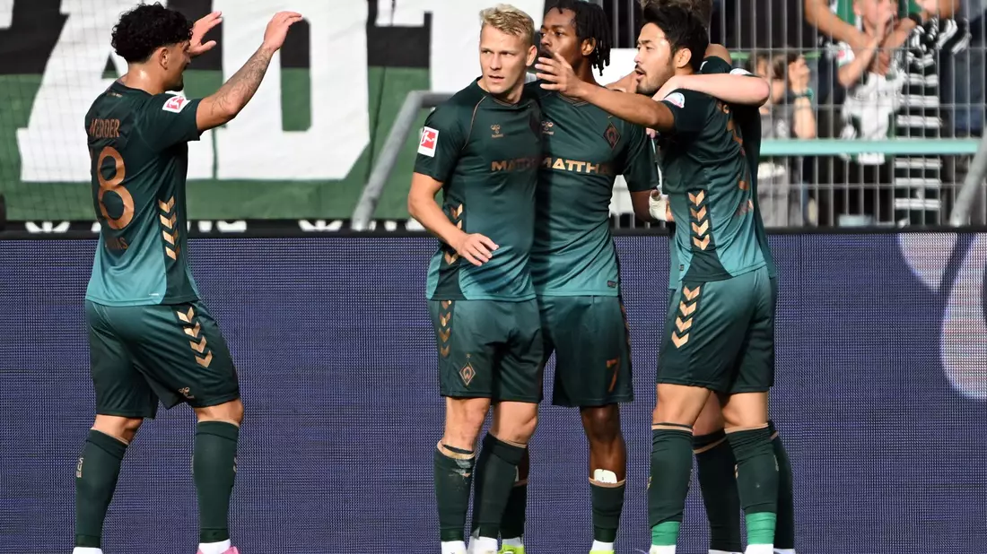 Gerardo Seoane muss nach saisonübergreifend zehn sieglosen Spielen am Stück als Trainer von Borussia Mönchengladbach gehen.  - Bild: Federico Gambarini/dpa
