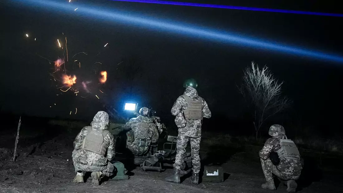 Ein ukrainischer mobiler Drohnen-Abwehrtrupp beim Training östlich der Hafenstadt Odessa. (Archivbild) - Bild: Kay Nietfeld/dpa