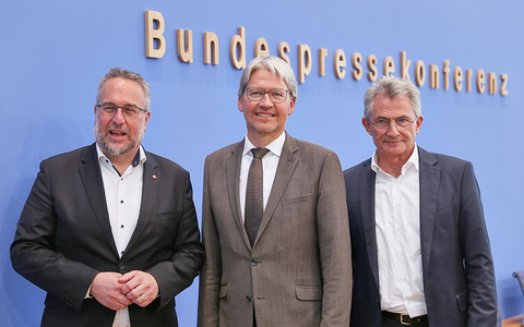 Pressekonferenz der Bauindustrie zum Sondervermögen für Infrastruktur am 15.09.2025 - Foto: über dts Nachrichtenagentur