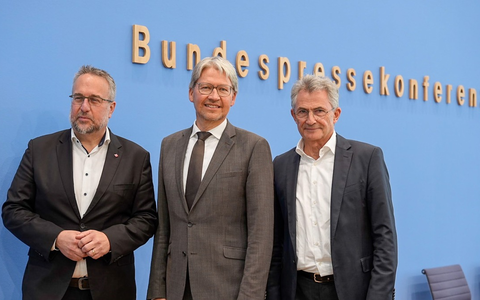 Beratungen zu Bauinvestitionen und Sondervermögen: Investitionsoffensive muss Realität werden / Ohne Planungssicherheit keine heimische Rohstoffgewinnung, Beschäftigungssicherung und Konjunkturimpulse - Foto: presseportal.de