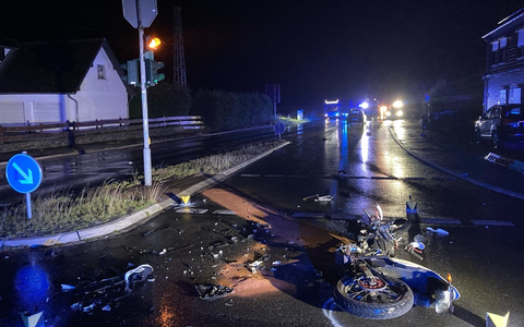 POL-AC: Verkehrsunfall in der Eifel: Auto stößt mit Motorrad zusammen - Foto: presseportal.de