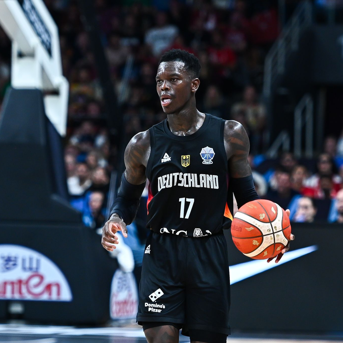 Dennis Schröder führt die goldene Generation an. - Foto: Stefanos Kyriazis/LiveMedia-IPA/ZUMA Press Wire/dpa