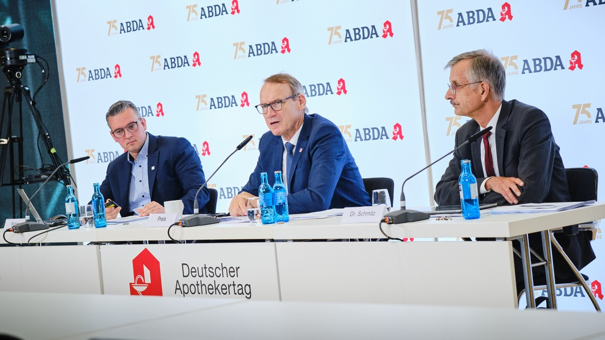 Deutscher Apothekertag - Umfragewerte aus der Apothekerschaft zeigen: Politisches Handeln ist dringend erforderlich! - Foto: presseportal.de