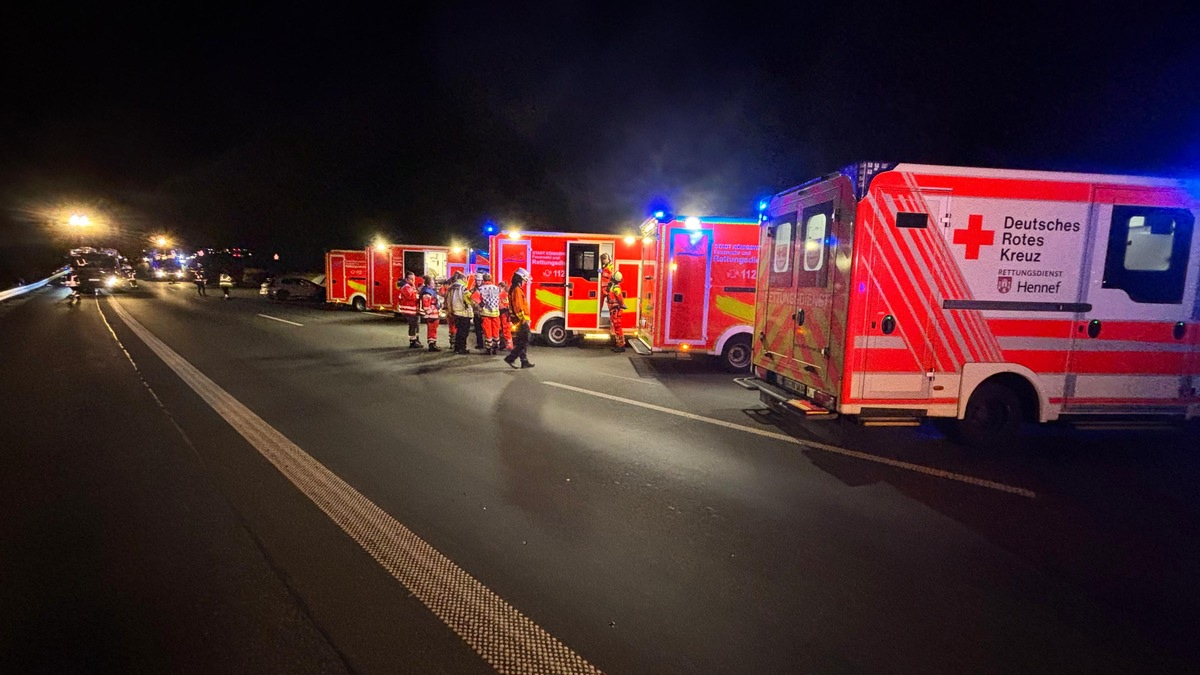 FW Bad Honnef: Automatischer eCall meldet Verkehrsunfall auf der A3 bei Bad Honnef - mehrere Verletzte - Foto: presseportal.de