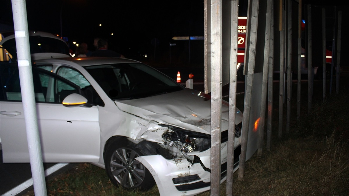 POL-MI: Verkehrsunfall im Kreuzungsbereich: Eine Person leicht verletzt - Foto: presseportal.de