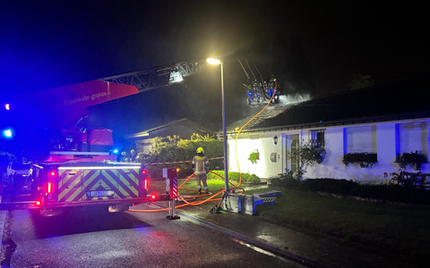 FW Gronau: Dachstuhlbrand am Wieselweg - Foto: presseportal.de