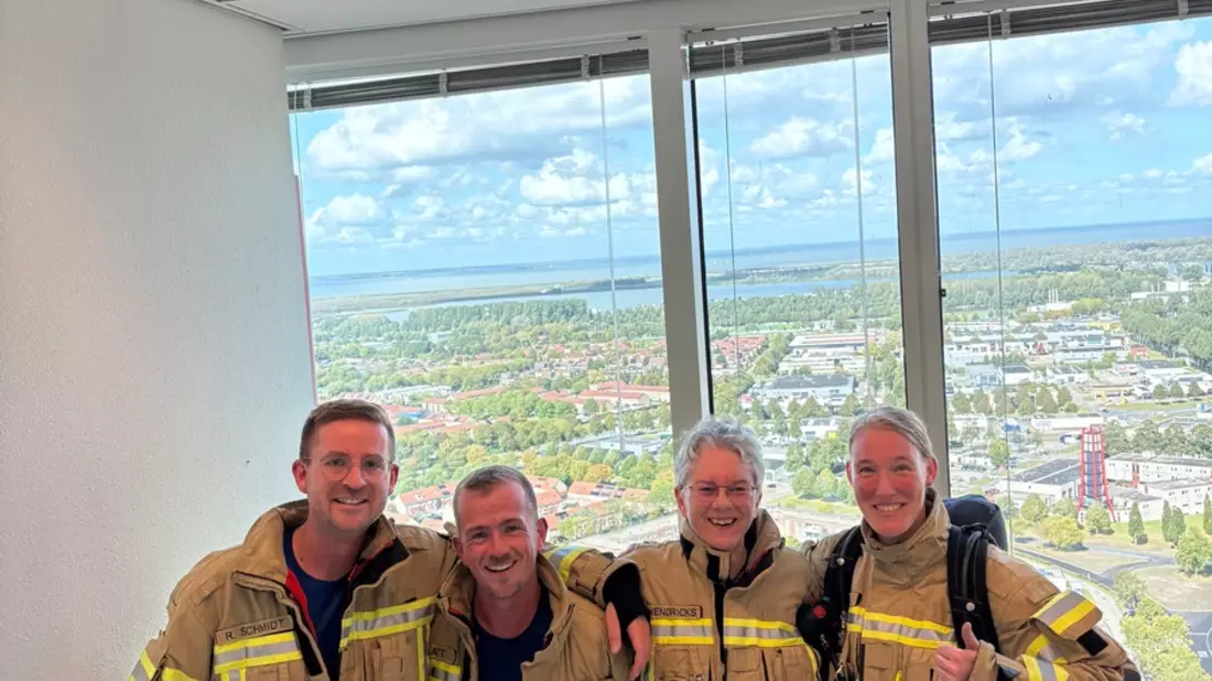 FW-KLE: Vier Klever Feuerwehrleute meistern den Firefighter Stair Climb - Bild: presseportal.de