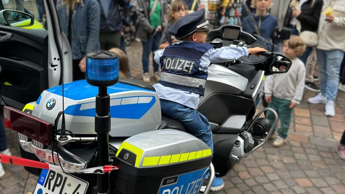 POL-PPTR: TRIER SPIELT: Die Polizei Trier war mit dabei - Foto: presseportal.de