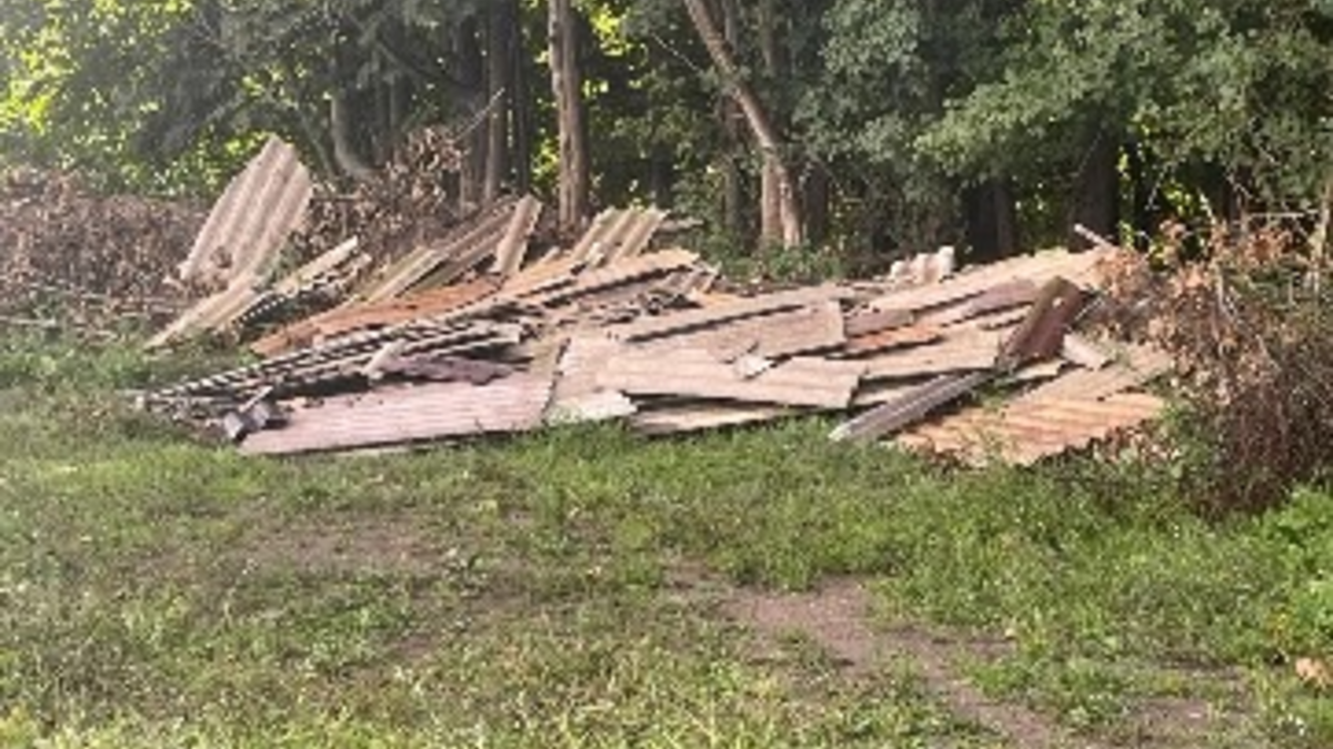 POL-FL: Süderbrarup;Brebel - Polizei ermittelt nach illegaler Asbest-Entsorgung - Foto: presseportal.de