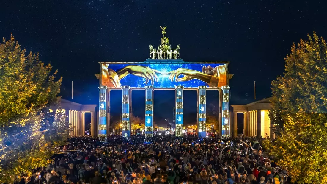 21. FESTIVAL OF LIGHTS in Berlin vom 8.-15. Oktober mit vielen Premieren an neuen Orten wie KaDeWe, Flughafen Tempelhof / THF Tower und Konzerthaus am Gendarmenmarkt - Bild: presseportal.de