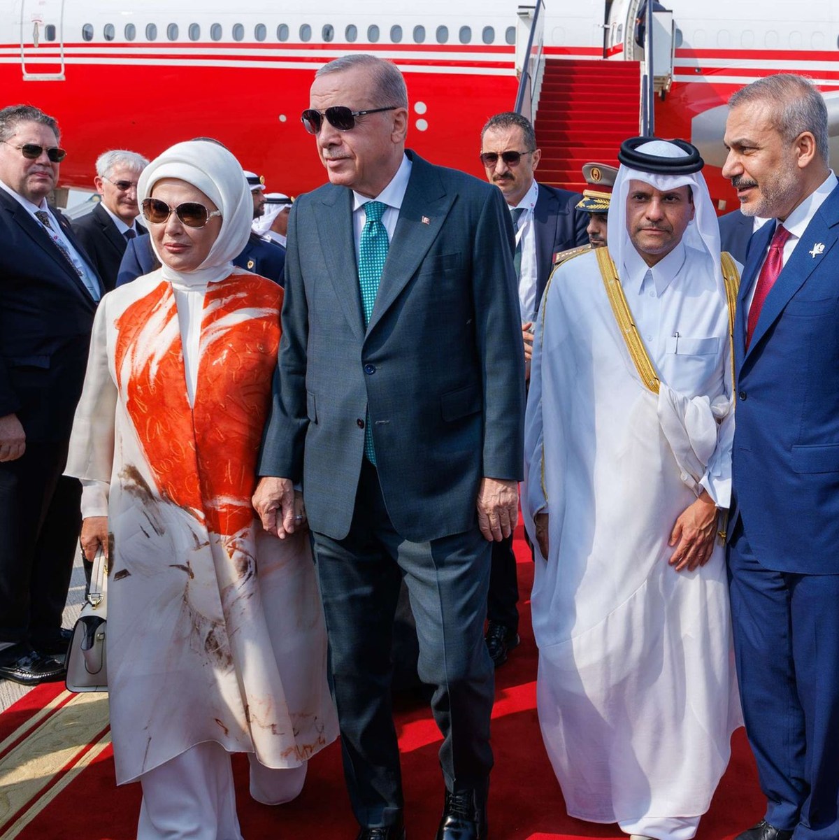 Staats- und Regierungschefs von fast 60 arabischen und islamischen Staaten sind bei einem Sondergipfel in Katar. - Foto: Qatar News Agency/APA via ZUMA Press Wire/dpa