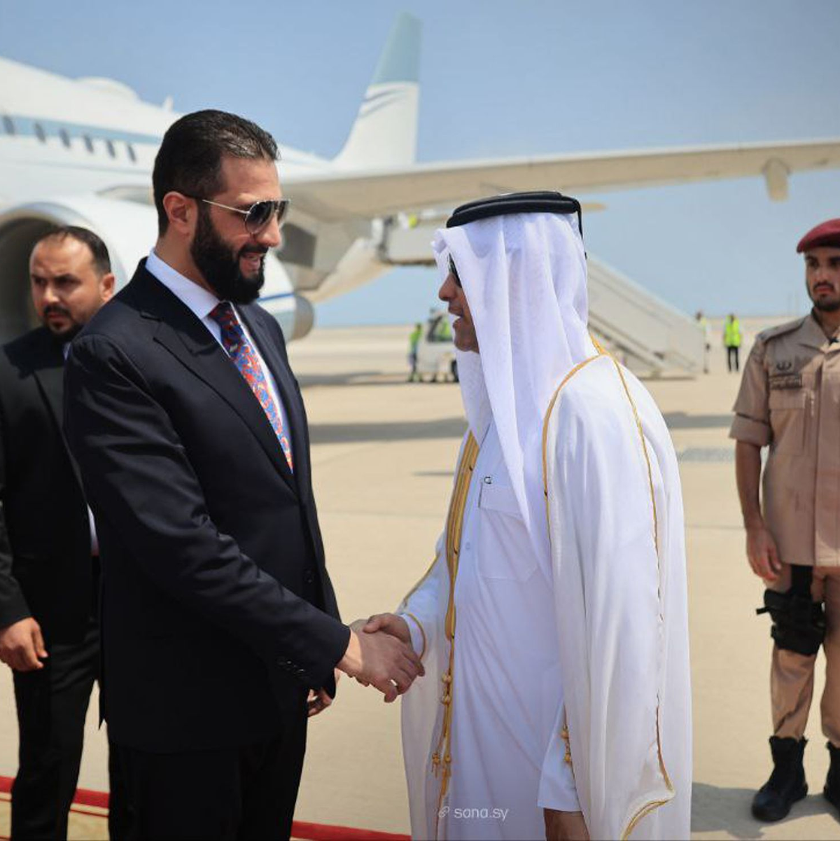 Staats- und Regierungschefs von fast 60 arabischen und islamischen Staaten sind bei einem Sondergipfel in Katar. - Foto: Syrian Arab News Agency sana/APA via ZUMA/dpa