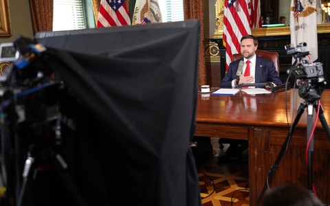 Im von Vance moderierten Podcast wurde Kirks Vermächtnis stark religiös gerahmt. - Foto: Doug Mills/The New York Times/Pool The New York Times/AP/dpa