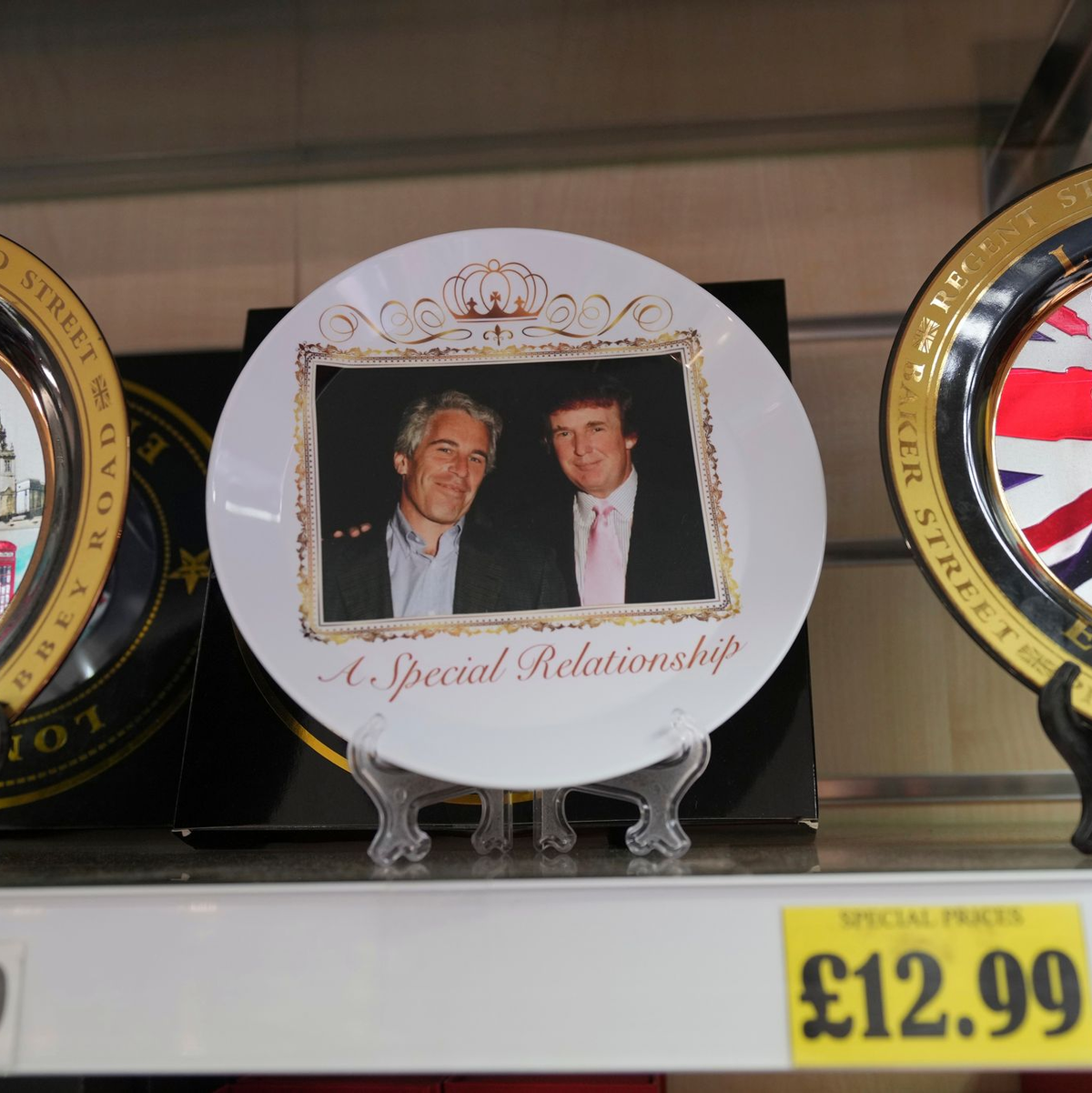 Das Schloss wird für den Staatsbesuch abgeriegelt.  - Foto: Kin Cheung/AP/dpa