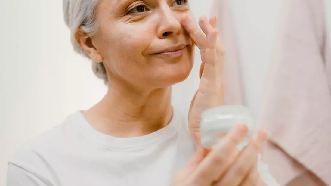 Anti-Aging: Tipps zur richtigen Hautpflege - Bild: presseportal.de