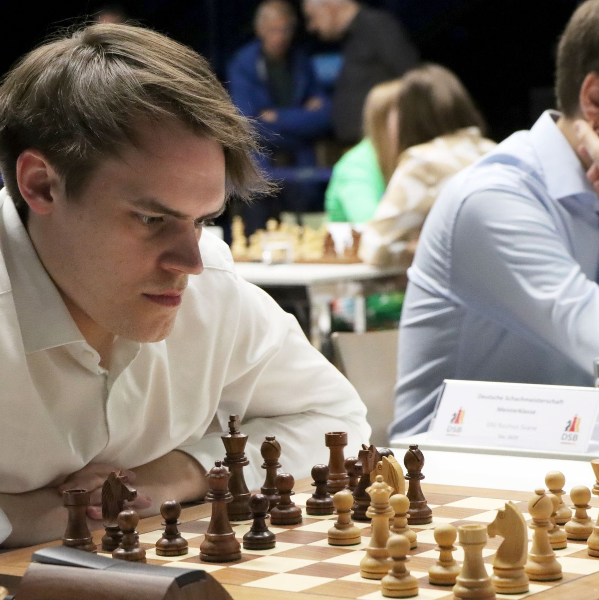 Matthias Blübaum hat sich überraschend für das Turnier der möglichen WM-Herausforderer qualifiziert. - Foto: Frank Hoppe/Deutscher Schachbund e. V./dpa
