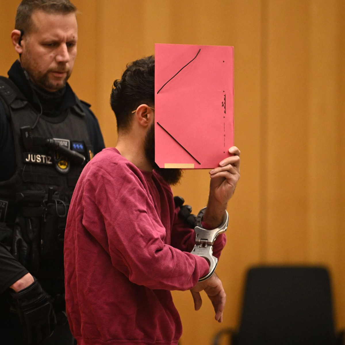Nach dem tödlichen Messerangriff auf dem Mannheimer Marktplatz im Mai 2024 hat das Oberlandesgericht Stuttgart sein Urteil verkündet. (Archivbild) - Foto: Marijan Murat/dpa