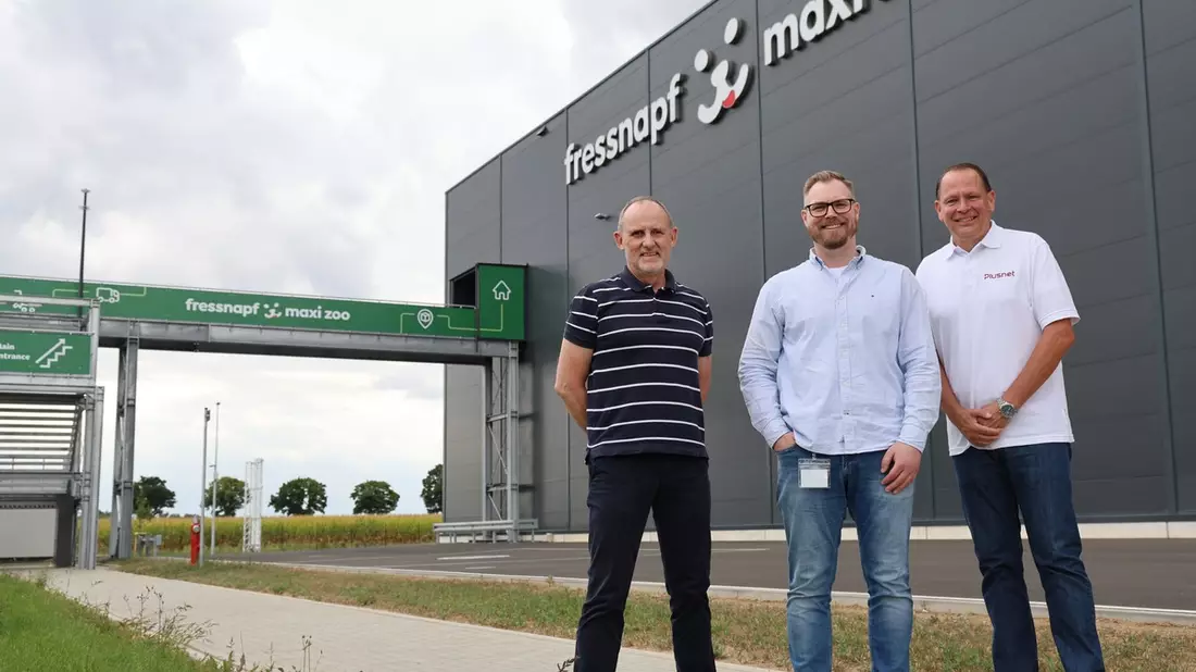 Plusnet versorgt neues Logistikzentrum der Fressnapf Tiernahrungs GmbH mit Glasfaser und Richtfunk - Bild: presseportal.de
