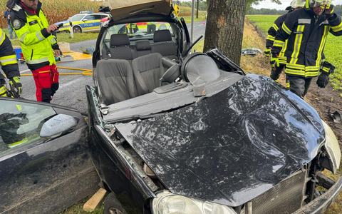POL-STD: 25-jähriger Polofahrer bei Unfall in Oldendorf schwer verletzt - Foto: presseportal.de