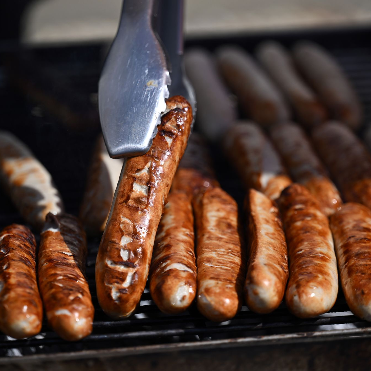 Am Abend geht es um die Wurst. (Archivbild) - Foto: Martin Schutt/dpa