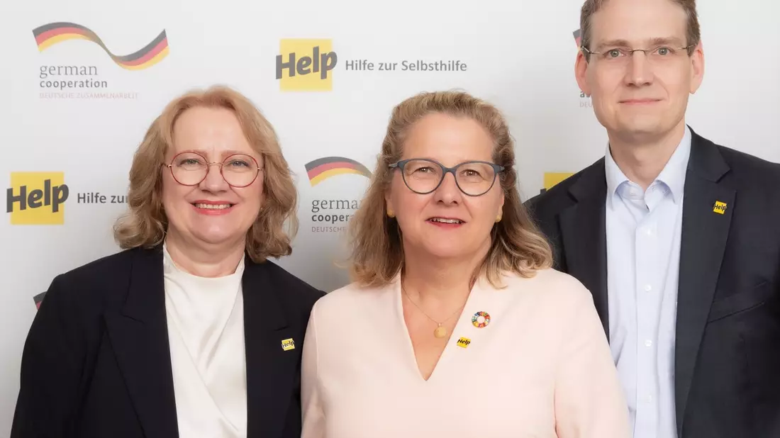 Svenja Schulze zur ersten Präsidentin der Hilfsorganisation Help gewählt - Bild: presseportal.de