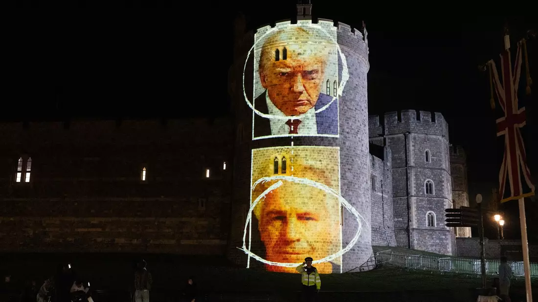 Trump und Epstein: Am Dienstagabend sorgte eine Lichtinstallation für Aufruhr. - Bild: Led By Donkeys/PA Media/dpa