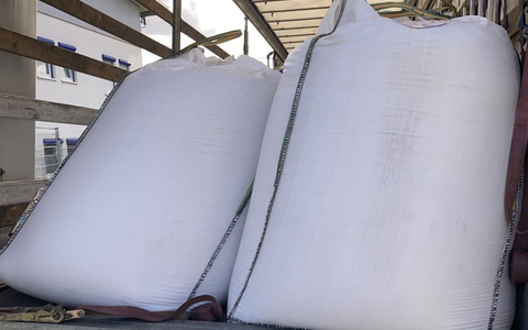 Mittelhessen: WETTERAUKREIS: + Schiefer Lkw fällt auf + Terrassentür hält Einbrechern stand + Lederjacke gestohlen + - Foto: presseportal.de